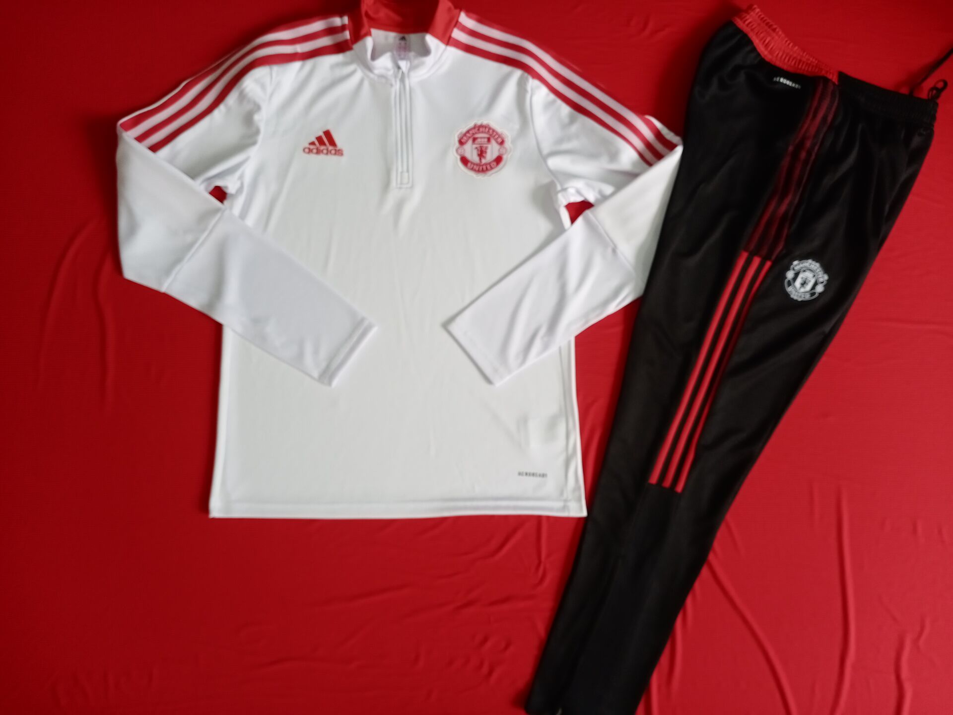 Men’s Manchester United Zipper Tracksuit Sweat Shirt Kit (Top+Trousers) 2021/22